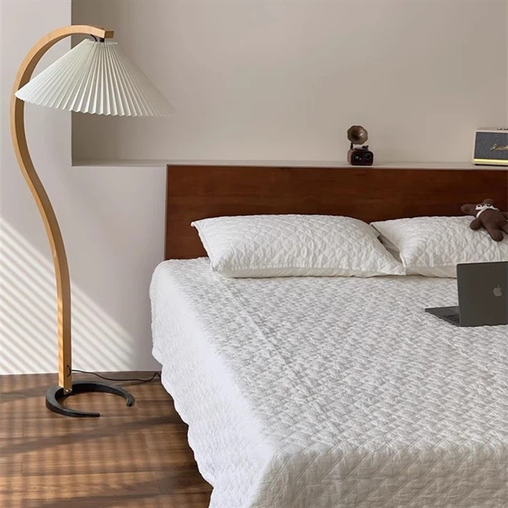 Stone Washed Cotton Quilt-White