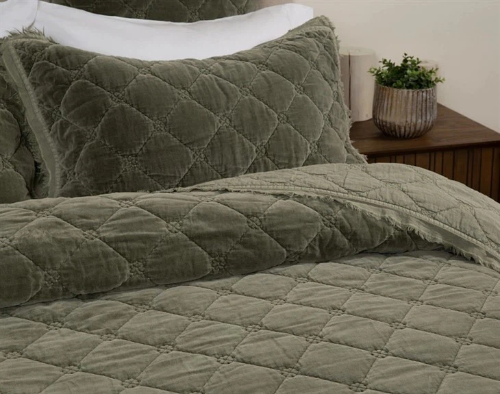 Stone Washed Quilt-1